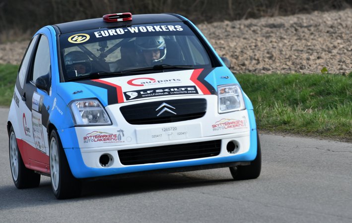 Med de sidste justeringer er den rappe Citroën C2 R2 Max klar til årets første pointopgør i det slesvigske Cimbern Rallye
(Foto: Morten Dam, Specialpressen)